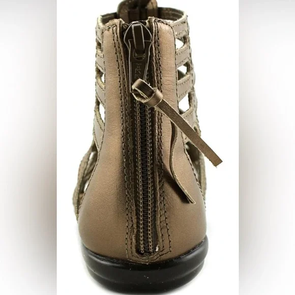 Aerosoles Size 7.5 Memory Foam Bronze Gladiator Sandals! - Picture 3 of 8